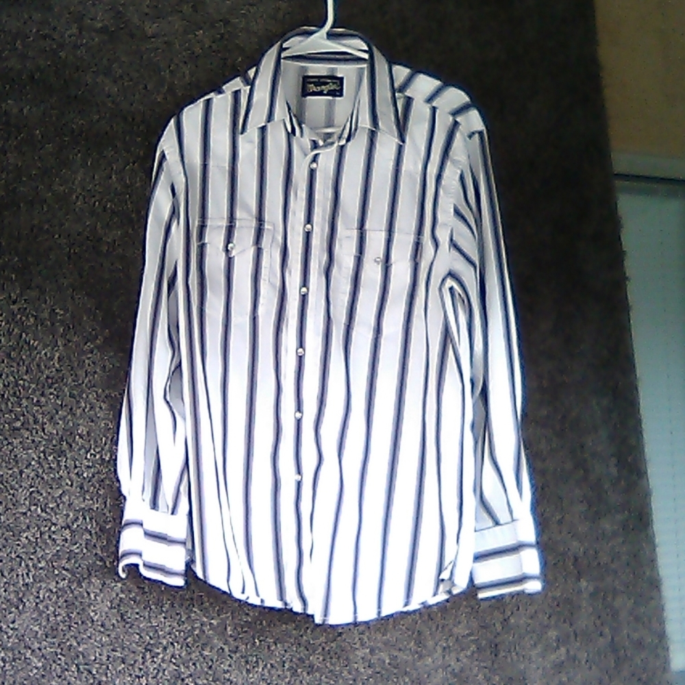 Wrangler Button Down Shirt
